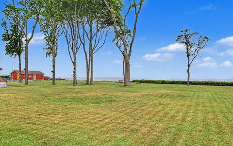 Asfrid - 80M from the Sea: Villetta, Backyard, Cortile, Edifici Giardino, Capannone, Raccordo, Mobili Da Esterno, Log Cabin, Struttura Esterna, Baracca