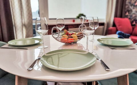 Sankt Urban 100: Mobilia, Tavola, Tavolo, Serveware, Dishware, Cucina & Sala Da Pranzo Tavolo, Sala Da Pranzo, Piatto, Interior Design, Porcellana