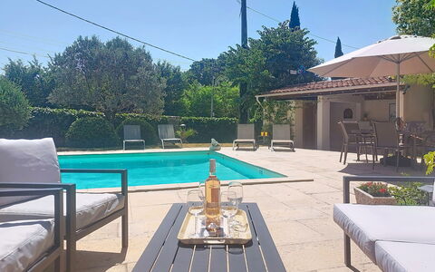 Les Pierres Fleuries: Mobilia, Mobili Da Esterno, Piscina, Sedia, Ricorrere, Shade, Tavolo, Tavolo Esterno, Ombrello, Eco Hotel