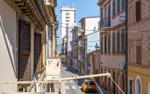 Casa La Conchiglia: Costruzione, Finestra, Zona Urbana, Cittadina, Zona Residenziale, Quartiere, Appartamento, Strada, Urban Design, Casa