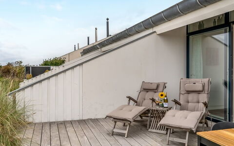 Adelbrand - 1Km from the Sea: Legna, Mobilia, Appartamento, Camera, Soffitto, Color Legno, Sedia, Latifoglie, Vernice, Legname