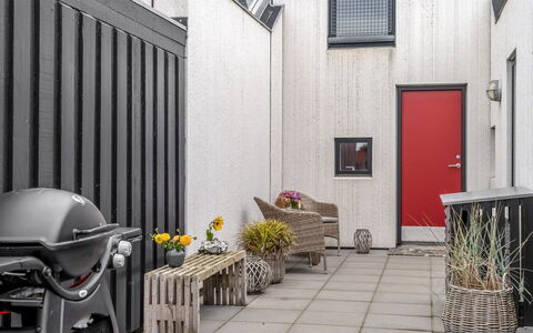 Adelbrand - 1Km from the Sea: Legna, Mobilia, Appartamento, Camera, Soffitto, Color Legno, Sedia, Latifoglie, Vernice, Legname