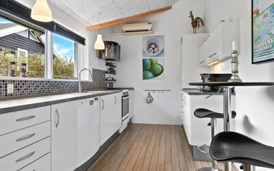 Lanica - 150M from the Sea