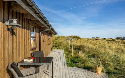 Sigbritt - 750M from the Sea