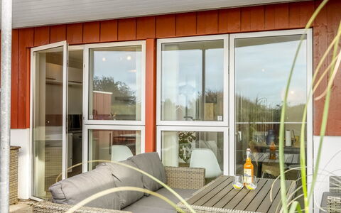 Janik - 700M from the Sea: Mobilia, Legna, Interior Design, Pavimentazione, Pavimento, Sedia, Camera, Soffitto, Soggiorno, Appartamento