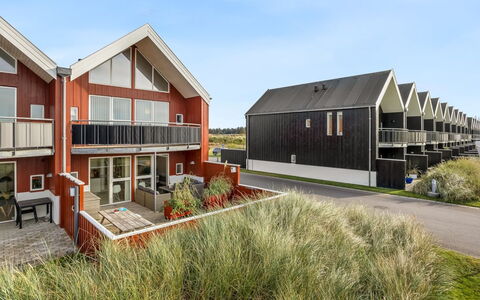 Janik - 700M from the Sea: Mobilia, Legna, Interior Design, Pavimentazione, Pavimento, Sedia, Camera, Soffitto, Soggiorno, Appartamento