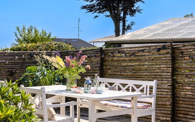 Lilie - 150M from the Sea