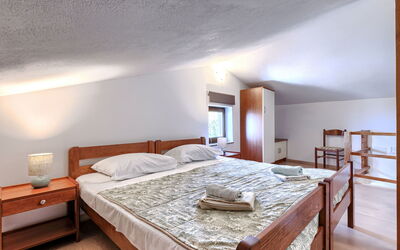 Alloggio:&nbsp;Pintur 800.1