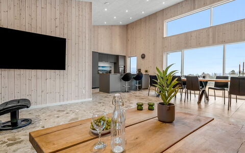 Gillis - 1Km from the Sea: Pavimentazione, Pavimento, Interior Design, Pavimento In Legno, Parete, Legna, Soffitto, Mobilia, Pavimento Laminato, Soggiorno