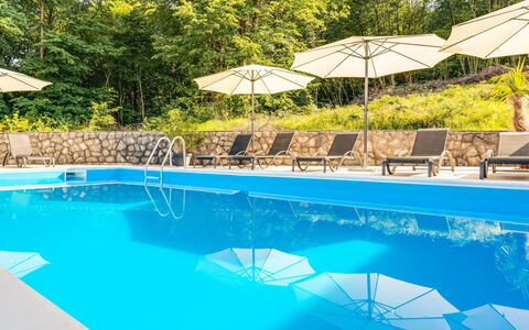 Matej: Piscina, Tempo Libero, Ricorrere, Mobili Da Esterno, Eco Hotel, Ombrello, Lettino, Hotel, Shade, Resort Citta '