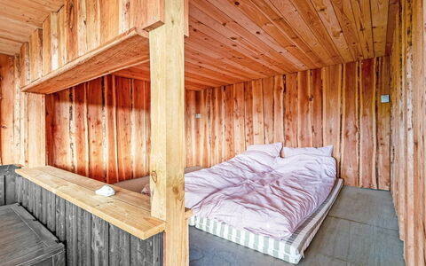 Benite - 600M from the Sea: Villetta, Backyard, Cortile, Edifici Giardino, Capannone, Raccordo, Mobili Da Esterno, Log Cabin, Struttura Esterna, Baracca