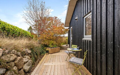 Benite - 600M from the Sea: Villetta, Backyard, Cortile, Edifici Giardino, Capannone, Raccordo, Mobili Da Esterno, Log Cabin, Struttura Esterna, Baracca