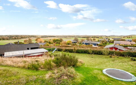 Benite - 600M from the Sea: Villetta, Backyard, Cortile, Edifici Giardino, Capannone, Raccordo, Mobili Da Esterno, Log Cabin, Struttura Esterna, Baracca
