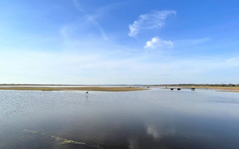 Antonina - 775M from the Sea: Cielo, Blu, Risorse Idriche, Acqua, Corpo D'Acqua, Orizzonte, Waterway, Ecoregione