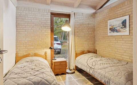 Jorid - from the Sea: Parete, Camera Da Letto, Legna, Letto, Interior Design, Soffitto, Pavimentazione, Pavimento, Mobilia, Camera