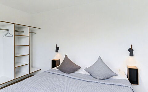 Seeufer Lodge: Interior Design, Mobilia, Parete, Pavimentazione, Camera Da Letto, Pavimento, Letto, Legna, Camera, Soffitto