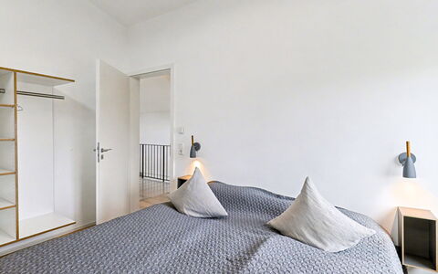 Paradiso: Interior Design, Pavimentazione, Parete, Pavimento, Letto, Camera Da Letto, Mobilia, Legna, Soffitto, Camera