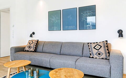 Wellenklang: Pavimentazione, Mobilia, Interior Design, Soggiorno, Pavimento, Divano, Pavimento In Legno, Pavimento Laminato