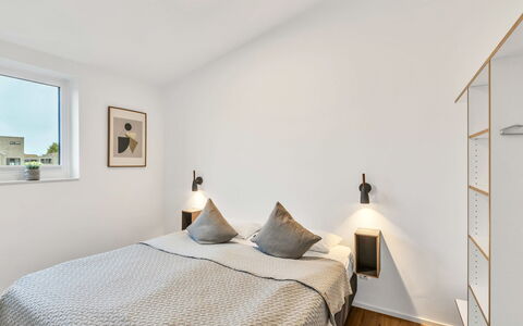Dünenblick 165 (Seenähe): Interior Design, Letto, Mobilia, Parete, Pavimentazione, Camera Da Letto, Pavimento, Soffitto, Legna, Camera