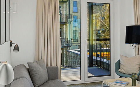 Seeflair: Interior Design, Mobilia, Pavimentazione, Legna, Pavimento, Divano, Appartamento, Camera, Soggiorno, Soffitto