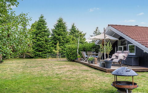 Lirim - 400M from the Sea: Erba, Arbusto, Casa, Casa, Giardino, Tetto, Villetta, Lotto, Prato