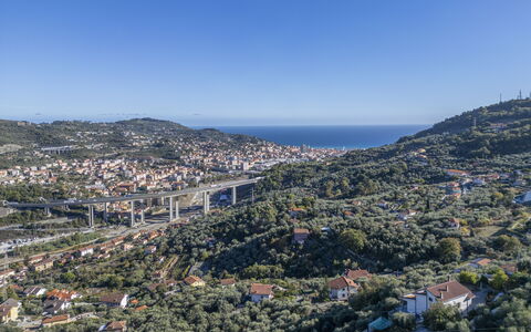Villa Caroline, Private Pool and Seaview: Zona Residenziale, Città, Collina, Paesaggio, Insediamento Umano, Sobborgo, Hill Station, Villaggio, Costa, Visione Globale