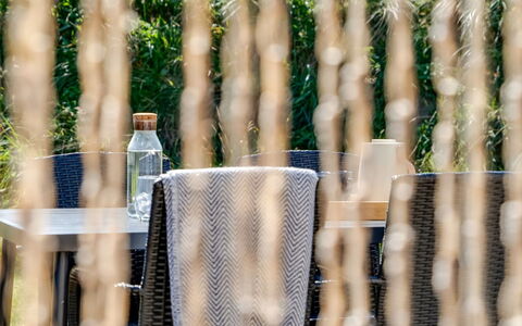 Melita - 2Km from the Sea: Blu, Arbusto, Villetta, Groundcover, Giardino, Estate, Shade, Landscaping, Agriturismo, Eco Hotel