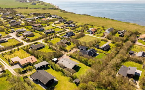 Jaane - 250M to the Fjord: Zona Residenziale, Paesaggio, Lotto, Estate, Campo, Sobborgo, Landscaping, Azienda Agricola, Piantagione