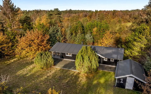 Peder - 4Km from the Sea: Villetta, Backyard, Cortile, Edifici Giardino, Capannone, Raccordo, Mobili Da Esterno, Log Cabin, Struttura Esterna, Baracca