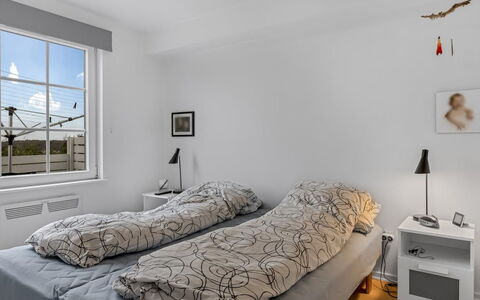 Albine - 500M from the Sea: Letto, Camera Da Letto, Mobilia, Parete, Interior Design, Bedding, Lenzuolo, Pavimento, Pavimentazione, Soffitto