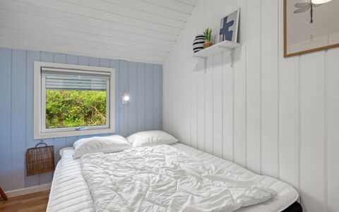 Athislus - 1.1Km from the Sea: Legna, Camera Da Letto, Pavimento, Pavimentazione, Soffitto, Letto, Casa, Bedding, Telaio Del Letto, Lenzuolo