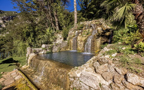 Villa Chiovada: Acqua, Risorse Idriche, Corpo D'Acqua, Natura, Verde, Paesaggio Naturale, Vegetazione, Roccia, Alveo, Cascata