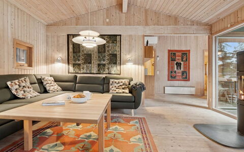 Tjegge - 500M from the Sea: Interior Design, Legna, Soffitto, Pavimentazione, Mobilia, Pavimento, Lampada, Camera, Casa, Soggiorno