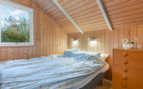 Lenny - 500M from the Sea: Interior Design, Mobilia, Divano, Pavimentazione, Pavimento, Camera, Soffitto, Soggiorno, Appartamento