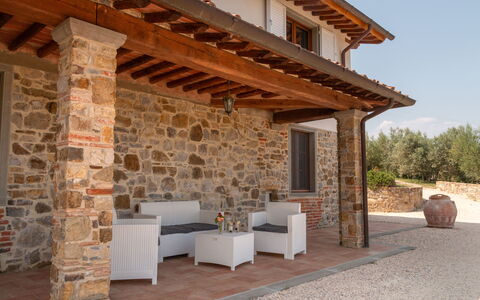 Marina's Lodge: Porta, Brick, Portico, Vaso Di Fiori, Colonna, Fascio, Color Legno, Shade, Pianta Della Casa