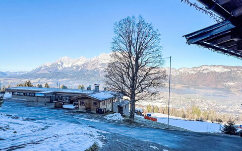 Sankt Johann in Tirol 25: Cielo, Neve, Inverno, Hill Station, Congelamento, Catena Montuosa, Geomorfologia Glaciale, Villetta, Pendenza, Mattina