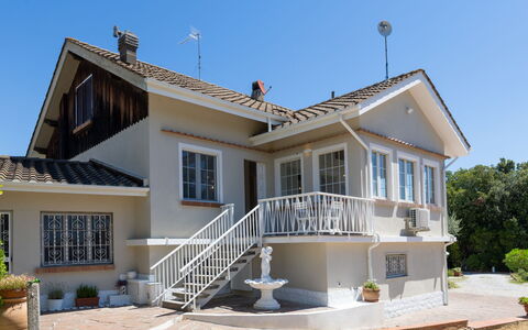 Enda: Costruzione, Finestra, Casa, Casa, Zona Residenziale, Tetto, Porta, Facciata, Architettura, Villetta