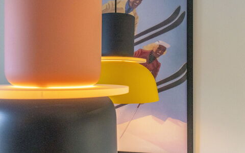 Ruka Chalets 3202: Plastica, Design, Still Life Fotografia, Paralume, Lampada