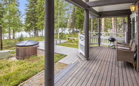 Villa White Water: Legna, Villetta, Casa, Casa, Porta, Latifoglie, Edifici Giardino, Color Legno, Log Cabin, Plank