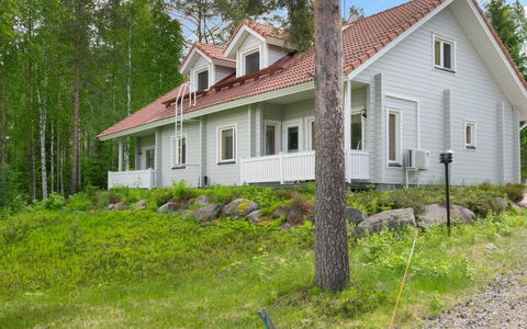 Vuokatti Villas Susi: Interior Design, Mobilia, Divano, Pavimentazione, Pavimento, Camera, Soffitto, Soggiorno, Appartamento