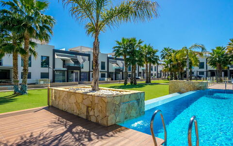 Oasis Beach 1: Costruzione, Zona Residenziale, Finestra, Casa, Casa, Tetto, Architettura, Quartiere, Facciata, Cittadina