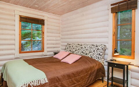 Villa Saimaa: Legna, Interior Design, Camera Da Letto, Pavimentazione, Mobilia, Pavimento, Letto, Biancheria, Lenzuolo, Telaio Del Letto