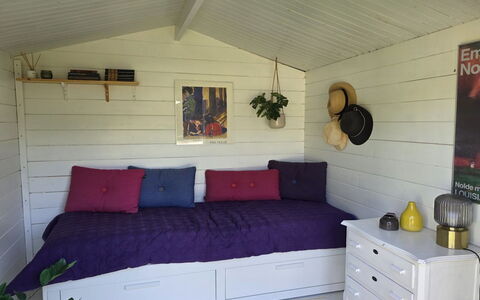 Yvette - 350M from the Sea: Legna, Mobilia, Interior Design, Pavimento, Pavimentazione, Camera Da Letto, Camera, Letto, Cuscino, Cuscino