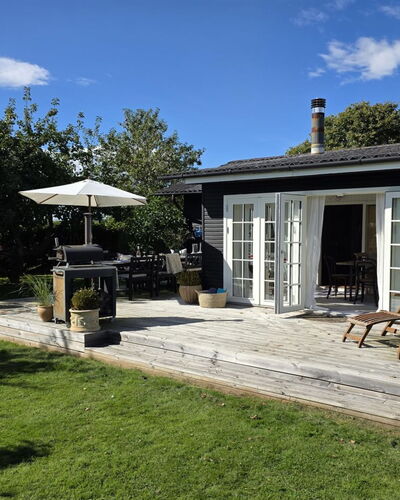 Yvette - 350M from the Sea
