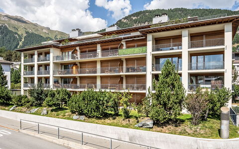 Chesa Promulins: Catena Montuosa, Valle, Balcone, Eco Hotel, Hotel, Paesino Di Montagna, Pianta Della Casa, Villa