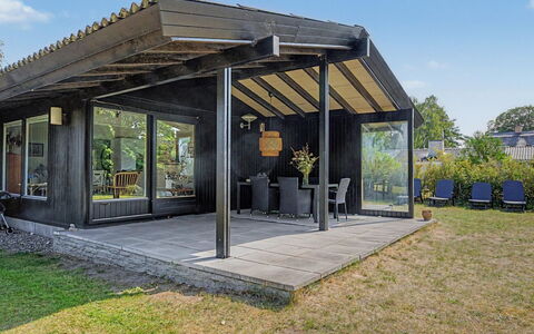 Anelle - 100M from the Sea: Legna, Tetto, Portico, Edifici Giardino, Porta, Casa, Shade, Villetta, Struttura Esterna, Capannone