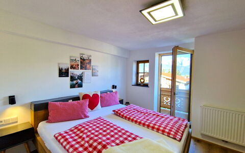 Weerberg 1: Mobilia, Appartamento, Sedia, Hotel, Cuscino, Balcone, Pianta Della Casa