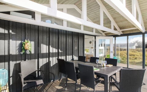 Kanutte - 250M from the Sea: Legna, Mobilia, Appartamento, Camera, Soffitto, Color Legno, Sedia, Latifoglie, Vernice, Legname