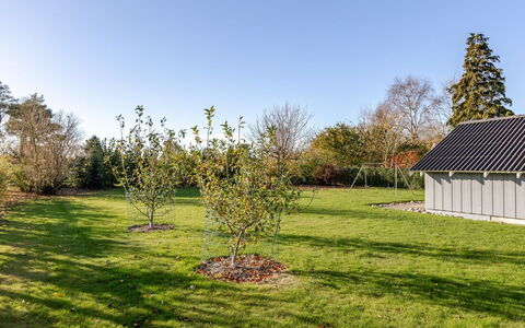 Gerarda - 450M from the Sea: Villetta, Backyard, Cortile, Edifici Giardino, Capannone, Raccordo, Mobili Da Esterno, Log Cabin, Struttura Esterna, Baracca
