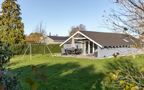 Gerarda - 450M from the Sea: Villetta, Backyard, Cortile, Edifici Giardino, Capannone, Raccordo, Mobili Da Esterno, Log Cabin, Struttura Esterna, Baracca